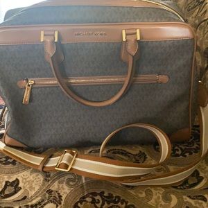 Michael Khors bag “Weekender”